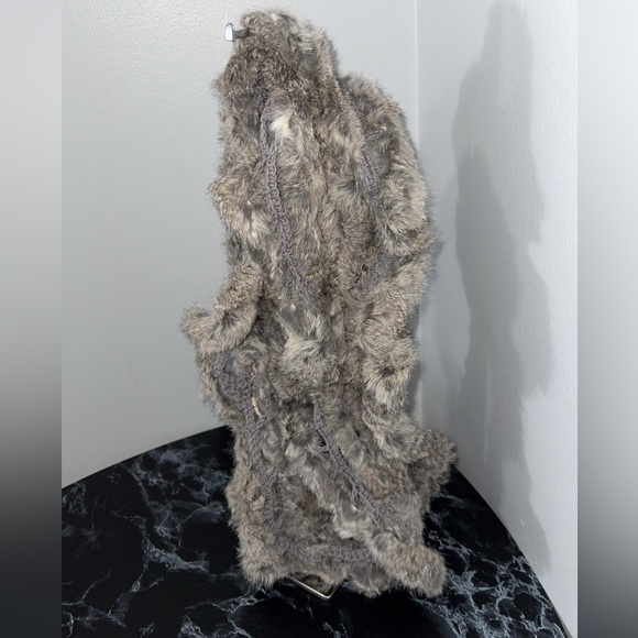 Marcus Adler 100% Rabbit Fur Ruffle Infinity Scarf Wrap Multi Gray AUTHENTIC NWT - Picture 4 of 7